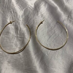 Elegant Gold Hoop Earrings